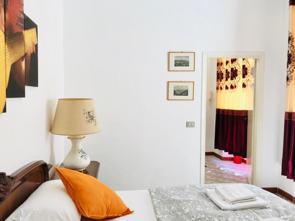 4 Bed Rooms Luxury Apartment Near Colosseum Rome Exterior photo