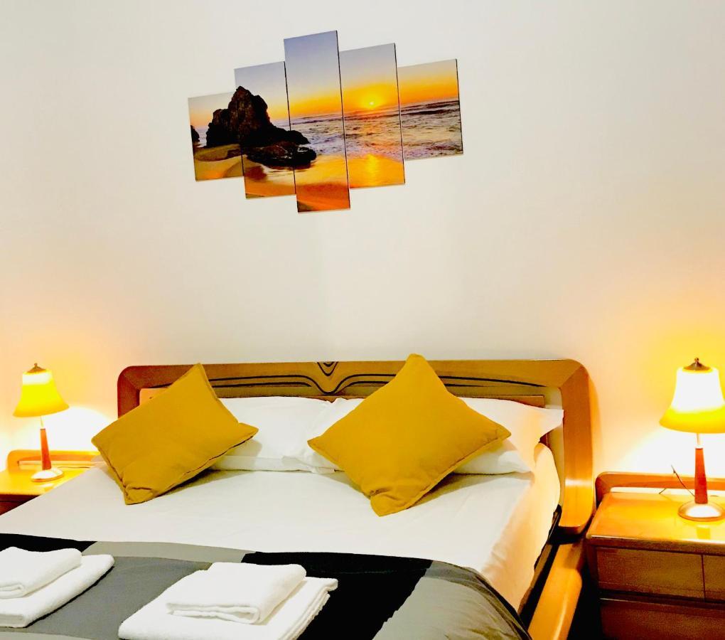 4 Bed Rooms Luxury Apartment Near Colosseum Rome Exterior photo