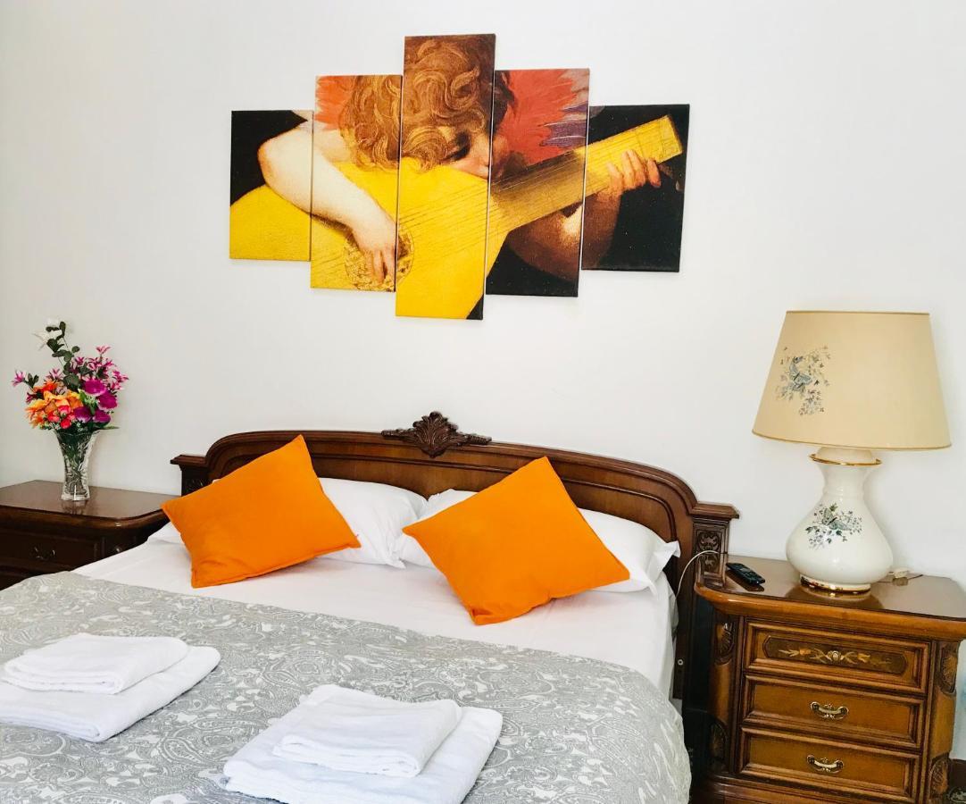 4 Bed Rooms Luxury Apartment Near Colosseum Rome Exterior photo