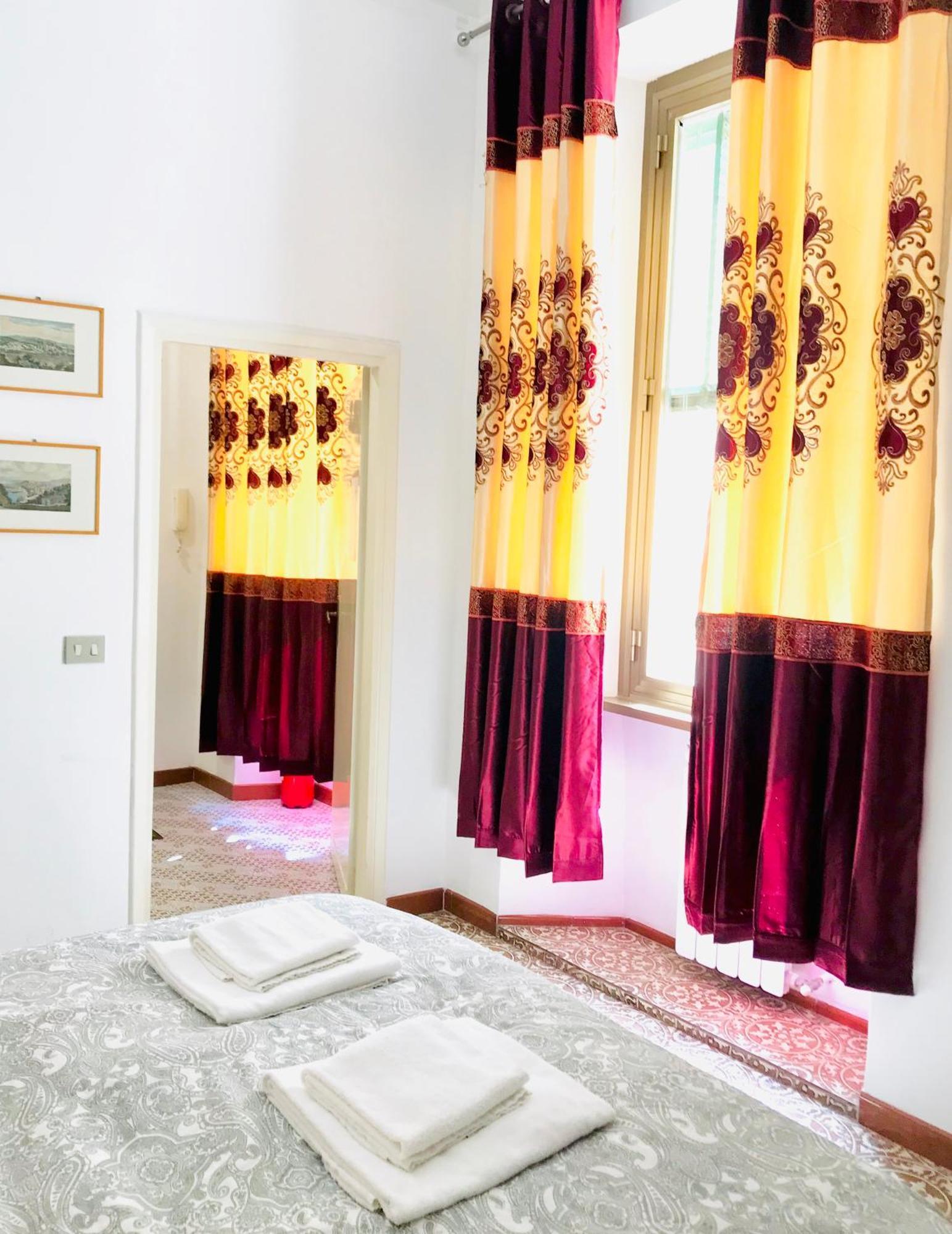 4 Bed Rooms Luxury Apartment Near Colosseum Rome Exterior photo